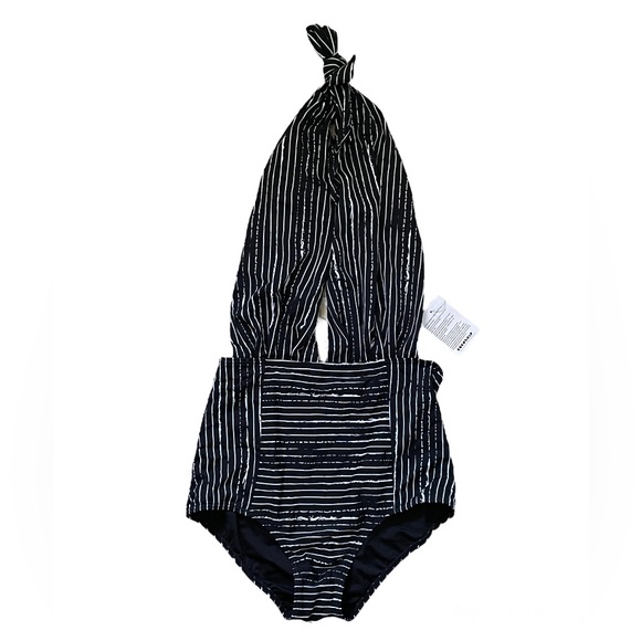 Retro One Piece PinUp Swimsuit - Picture 4 of 6